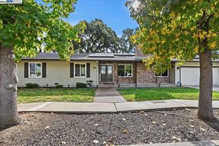 1766 Risdon Rd, Concord, CA 94518