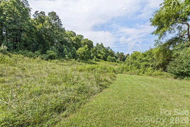 99999 Rocking Chair Lane, Leicester, NC 28748