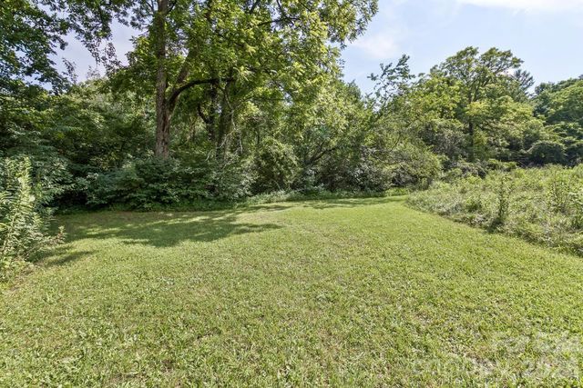 99999 Rocking Chair Lane, Leicester, NC 28748