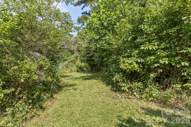 99999 Rocking Chair Lane, Leicester, NC 28748