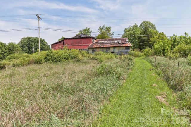99999 Rocking Chair Lane, Leicester, NC 28748