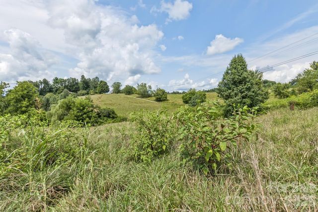 99999 Rocking Chair Lane, Leicester, NC 28748