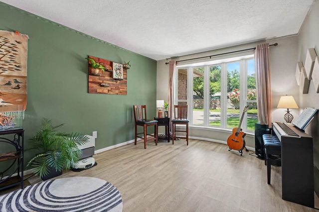 1931 Westlake Road, Houston, TX 77062