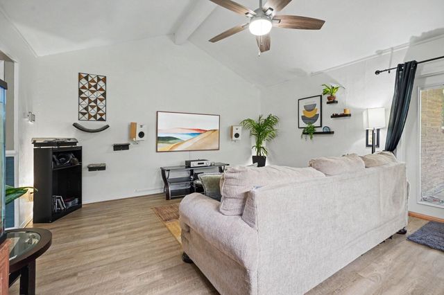 1931 Westlake Road, Houston, TX 77062
