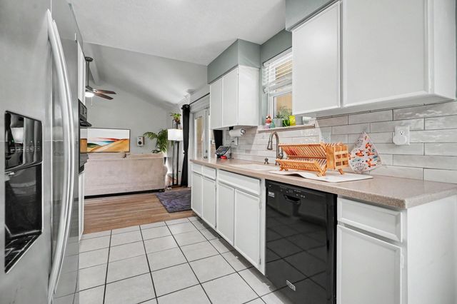 1931 Westlake Road, Houston, TX 77062