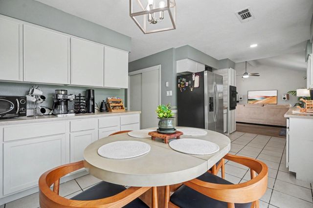 1931 Westlake Road, Houston, TX 77062