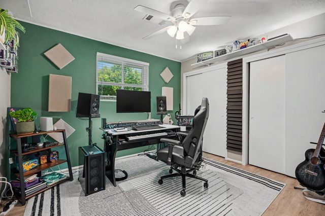 1931 Westlake Road, Houston, TX 77062