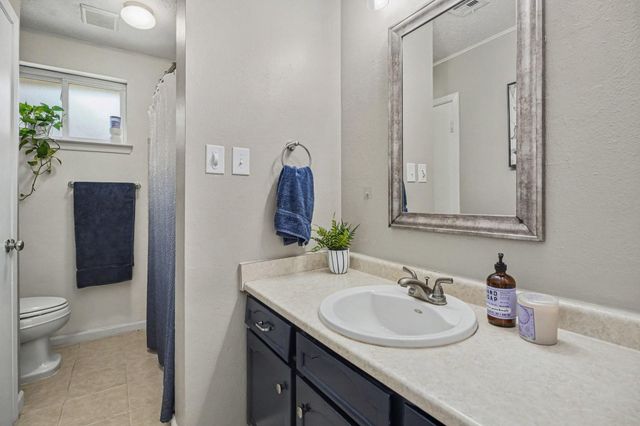 1931 Westlake Road, Houston, TX 77062