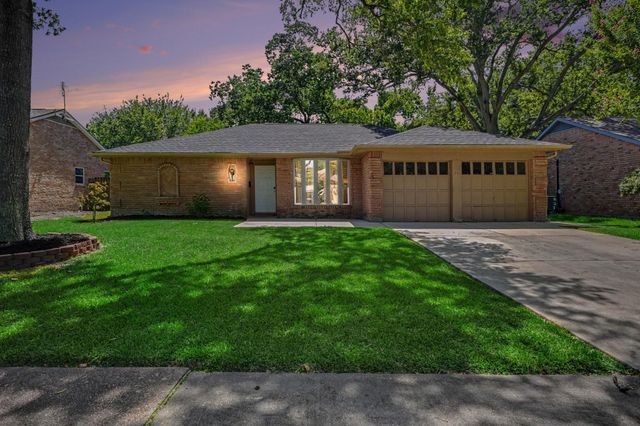 1931 Westlake Road, Houston, TX 77062