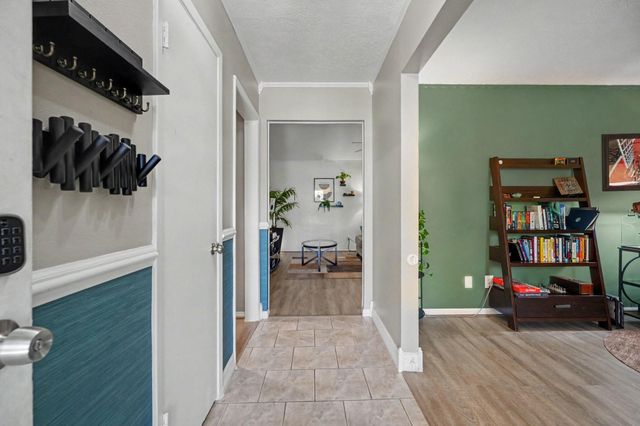 1931 Westlake Road, Houston, TX 77062