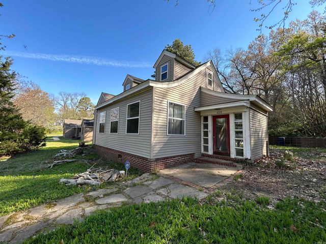 429 East St, Forrest City, AR 72335