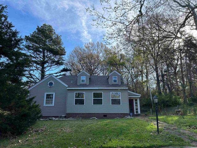 429 East St, Forrest City, AR 72335