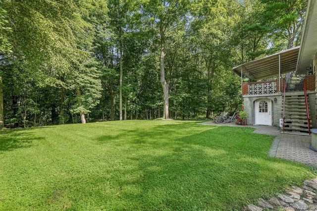 18 Fieldstone Lane, Cortlandt Manor, NY 10567