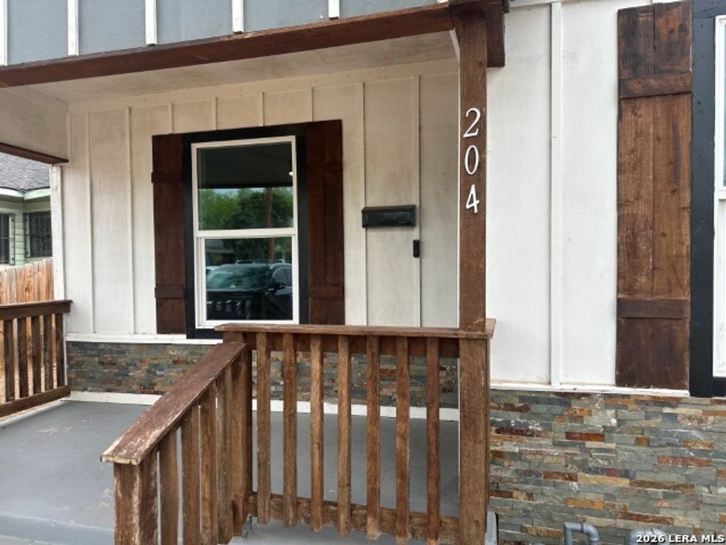 204 Vine St, San Antonio, TX 78210