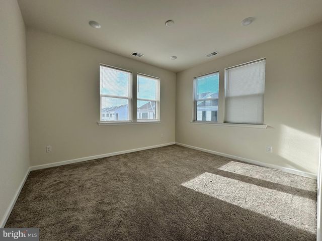 807 SHAY CT, Princeton Junction, NJ 08550