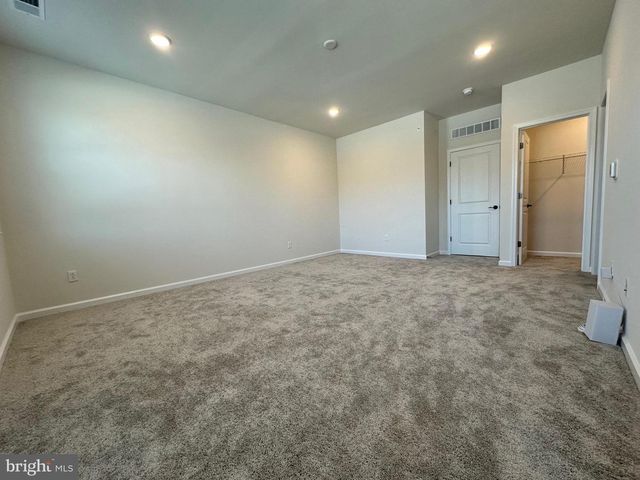 807 SHAY CT, Princeton Junction, NJ 08550