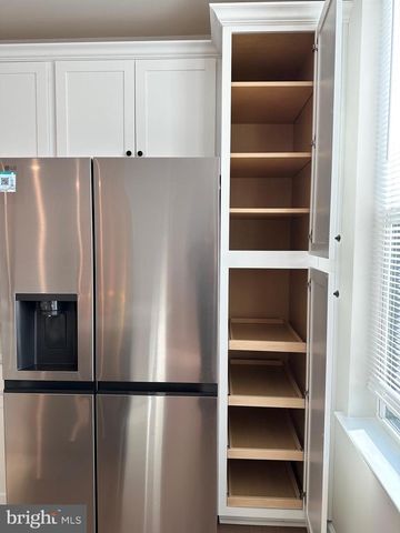 807 SHAY CT, Princeton Junction, NJ 08550