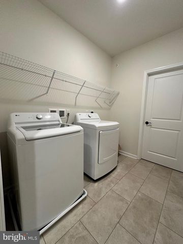 807 SHAY CT, Princeton Junction, NJ 08550