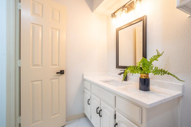 1815 Seabrook Drive, Duncanville, TX 75137