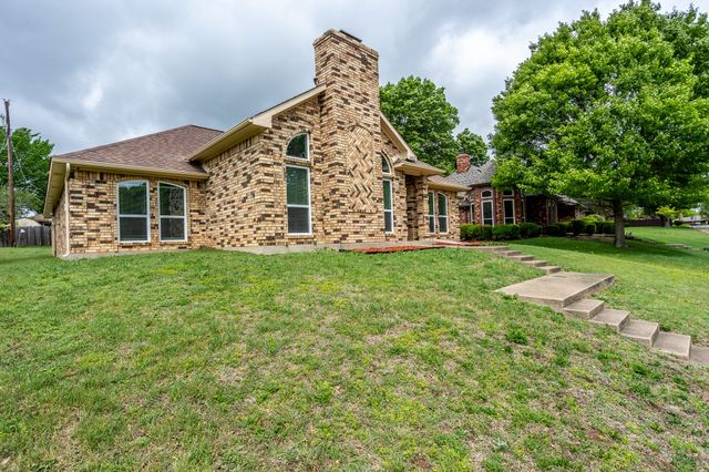 1815 Seabrook Drive, Duncanville, TX 75137