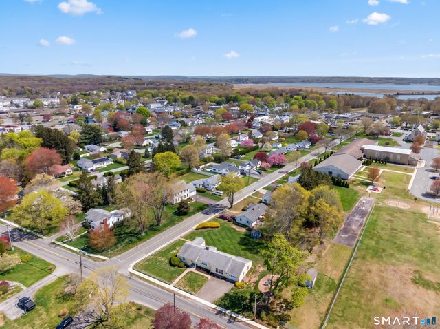 46 Lynde Street, Old Saybrook, CT 06475