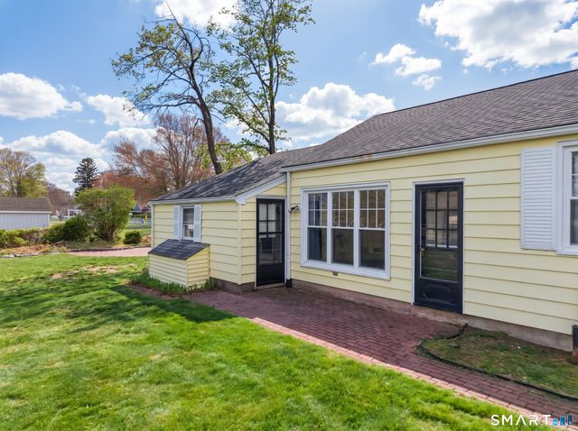 46 Lynde Street, Old Saybrook, CT 06475