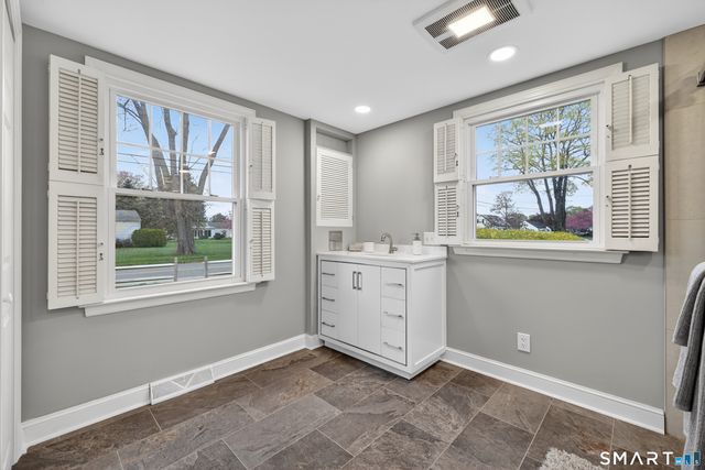 46 Lynde Street, Old Saybrook, CT 06475
