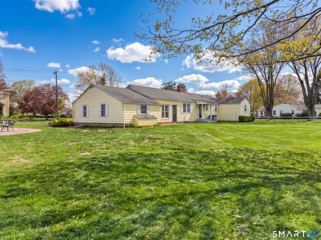 46 Lynde Street, Old Saybrook, CT 06475