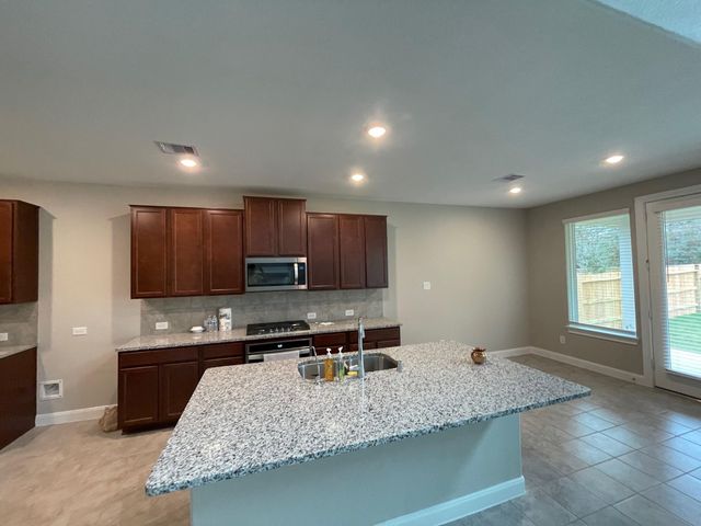 2216 Gadwall Court, Conroe, TX 77384