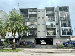 305 W 68th Street 301, Hialeah, FL 33014
