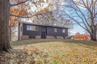 2100 Steffy Road, Mogadore, OH 44260