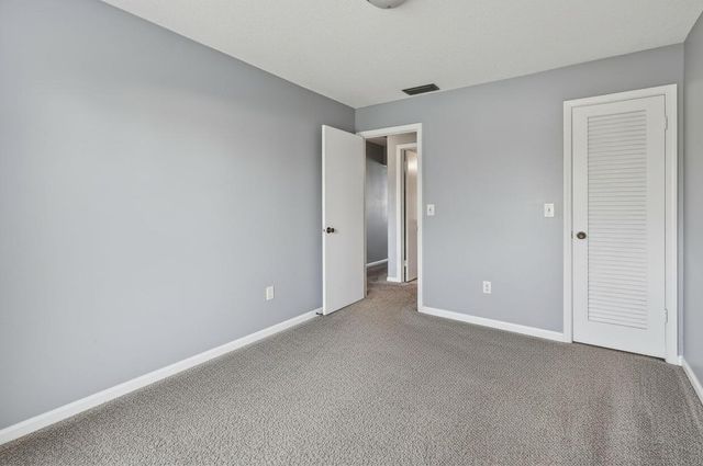 10000 Meridian Way N 15, Palm Beach Gardens, FL 33410