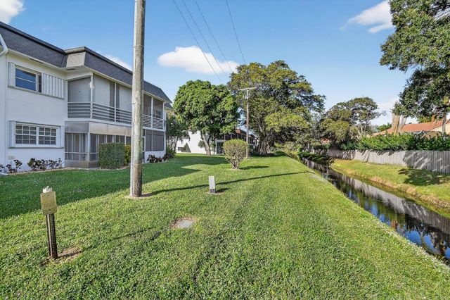 10000 Meridian Way N 15, Palm Beach Gardens, FL 33410