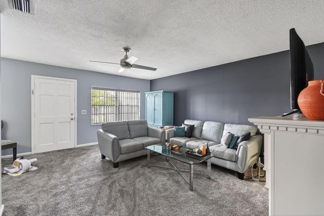 10000 Meridian Way N 15, Palm Beach Gardens, FL 33410