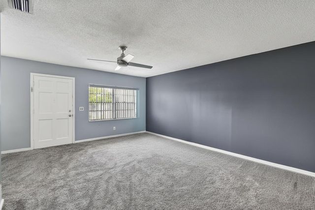 10000 Meridian Way N 15, Palm Beach Gardens, FL 33410