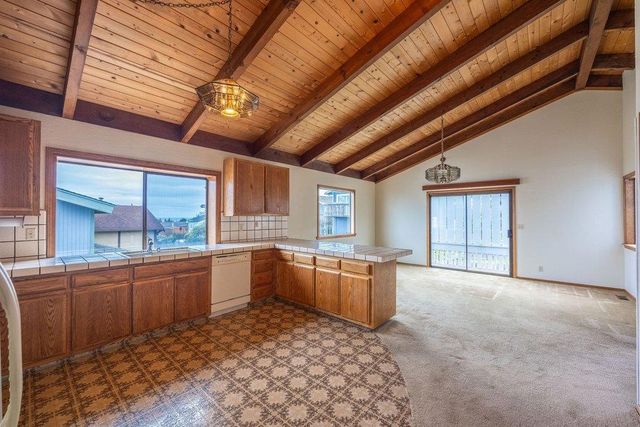 583 Sierra Street, Moss Beach, CA 94038