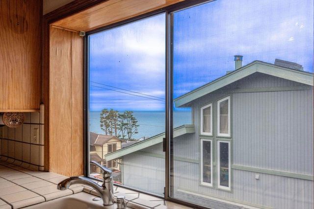 583 Sierra Street, Moss Beach, CA 94038