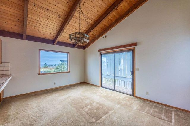 583 Sierra Street, Moss Beach, CA 94038