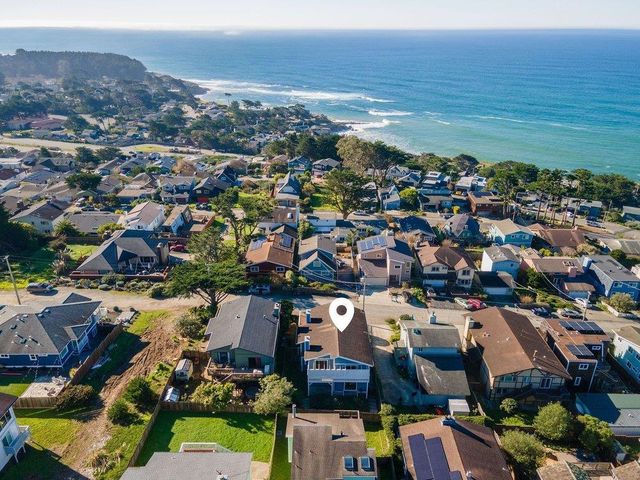 583 Sierra Street, Moss Beach, CA 94038