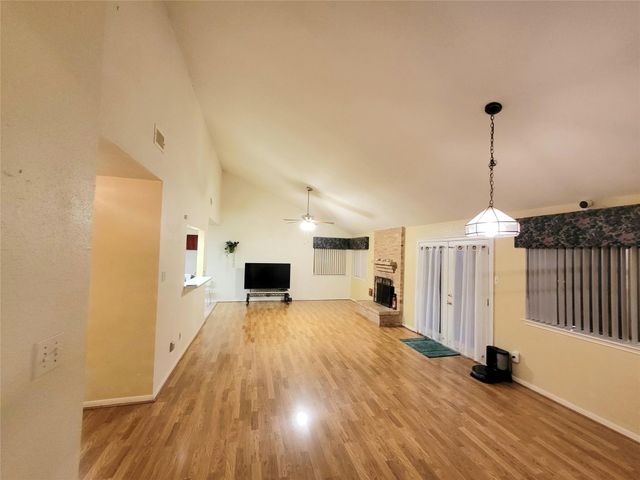 15239 Ensenada Drive, Houston, TX 77083