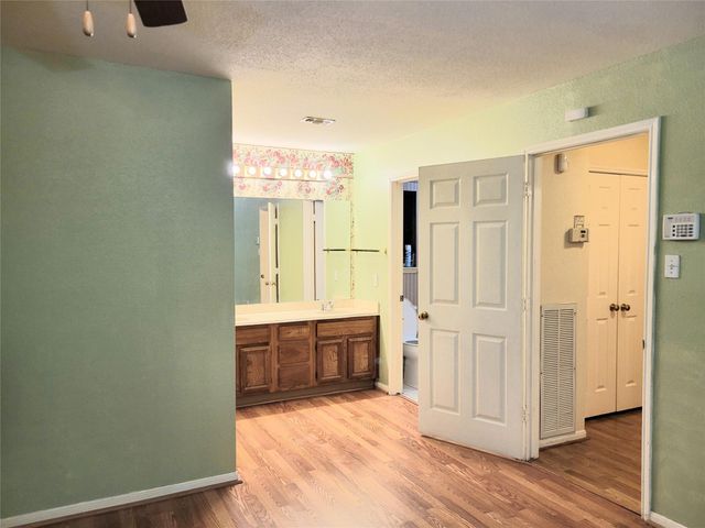 15239 Ensenada Drive, Houston, TX 77083