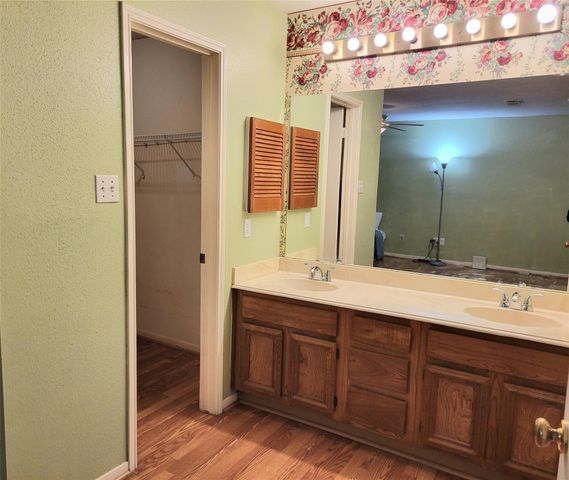 15239 Ensenada Drive, Houston, TX 77083