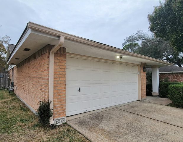 15239 Ensenada Drive, Houston, TX 77083