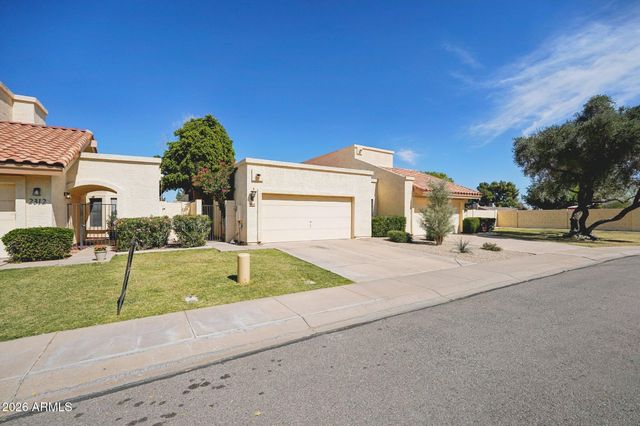2308 W COMSTOCK Drive, Chandler, AZ 85224