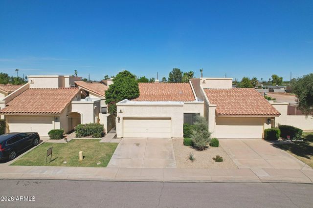2308 W COMSTOCK Drive, Chandler, AZ 85224