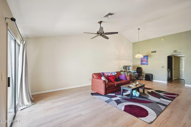 2308 W COMSTOCK Drive, Chandler, AZ 85224