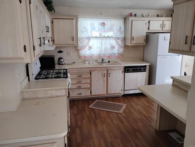 15181 Van Buren Blvd 102, Riverside, CA 92504