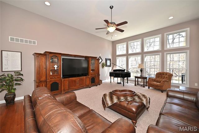 2042 Paul Renaud Boulevard, Lake St Louis, MO 63367