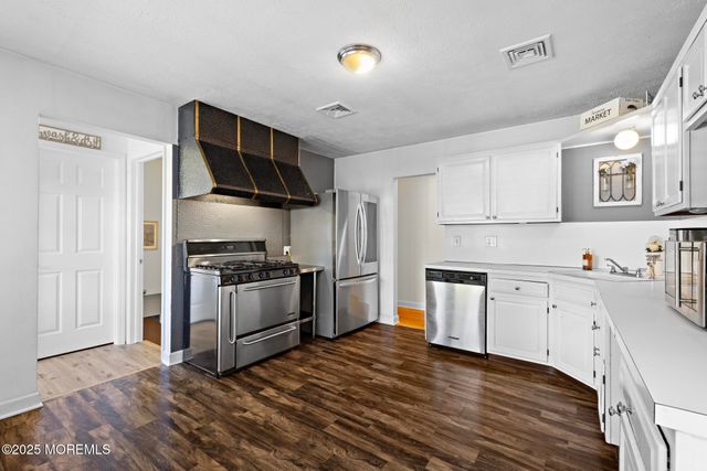 113 Parker Road, West Long Branch, NJ 07764