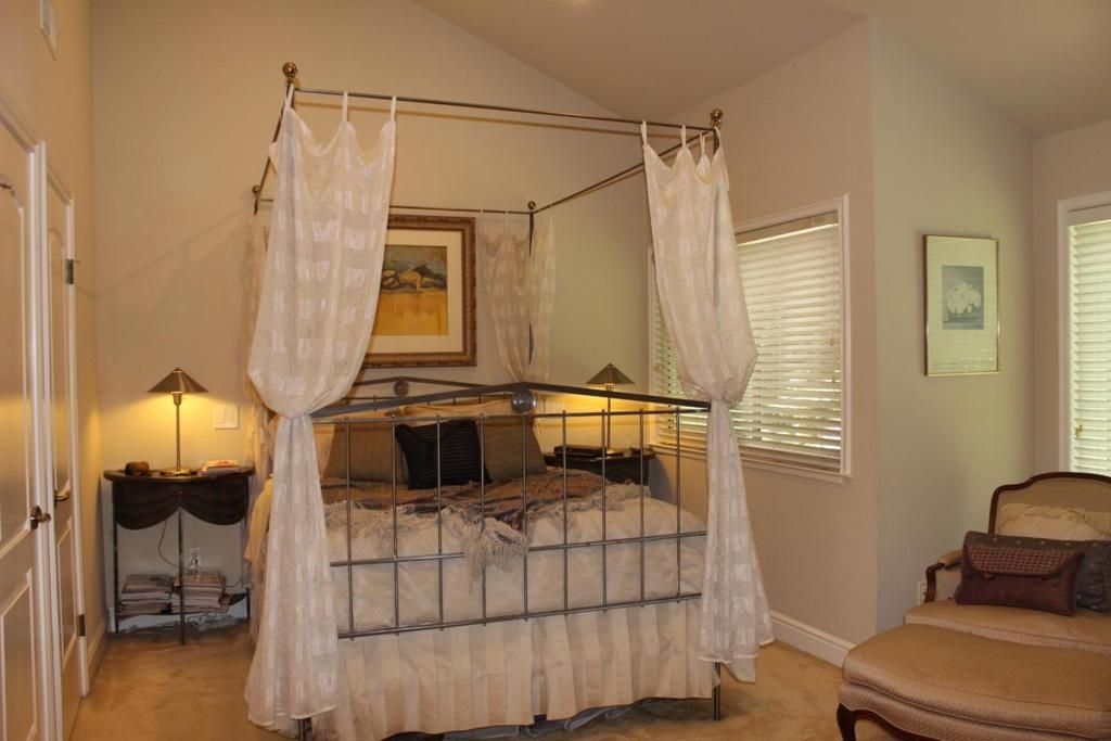 Image 22 of property listing at 228 Flynn Avenue, Mountain View, CA 94043
